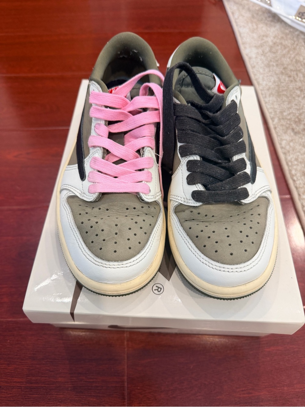 NIKE.TRAVIS SCOTT AIR JORDAN